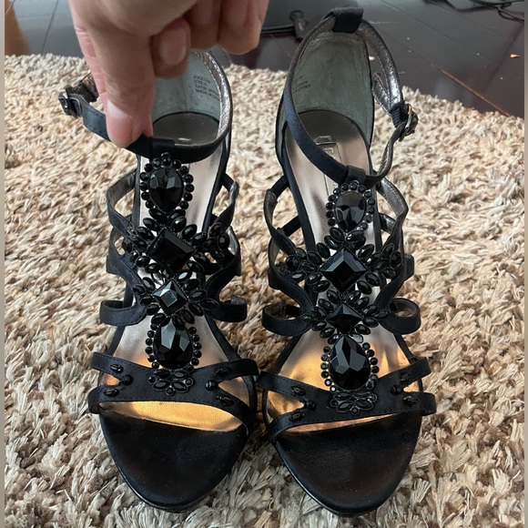 Embellished BCBG black heels - Picture 3 of 8